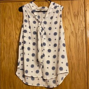 Sleeveless dress blouse
